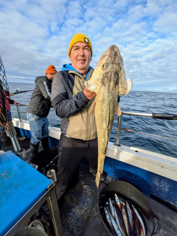 A great catch from a happy passenger
